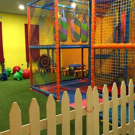 מלון Daytona Palace 4*