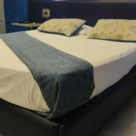 מלון Daytona Palace 4*