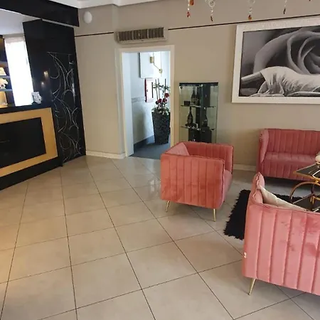 מלון Daytona Palace 4*