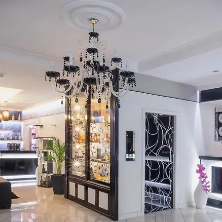 מלון Daytona Palace קאסוריה
