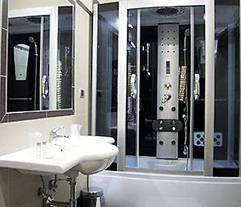 Daytona Palace Hotell 4*