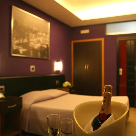 מלון Daytona Palace 4*